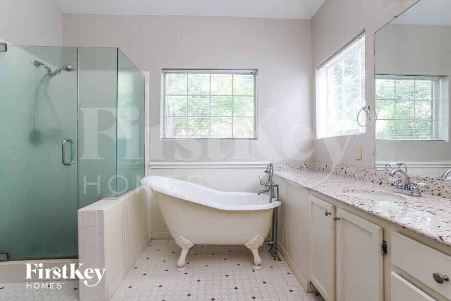 Building Photo - 4434 Echo Falls Dr