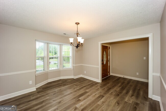 Building Photo - 130 Woodlake Dr