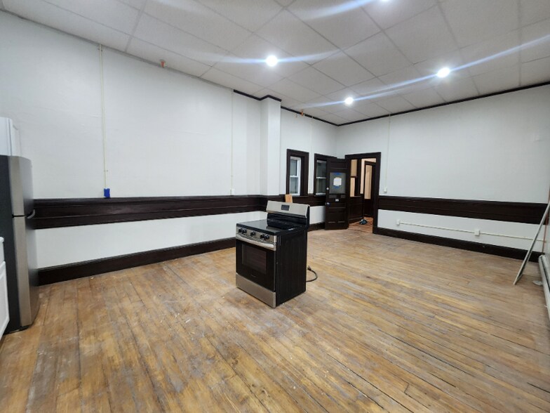 Building Photo - 18 Langdon St