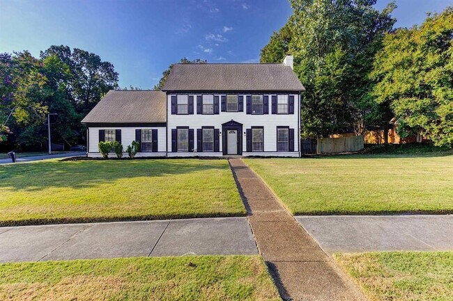 Building Photo - 7801 Autumn Creek Dr