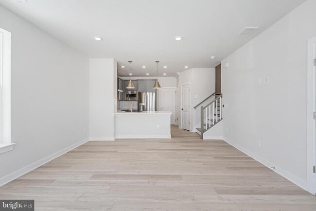 Building Photo - 44592 Strabane Ter