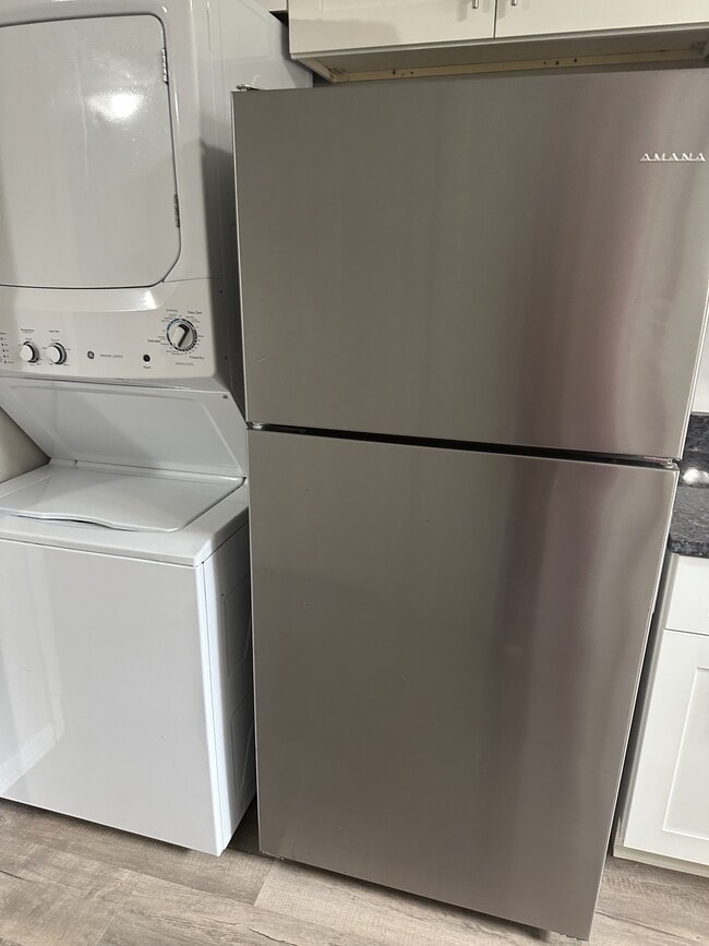 Building Photo - 185 Eaglewood Way