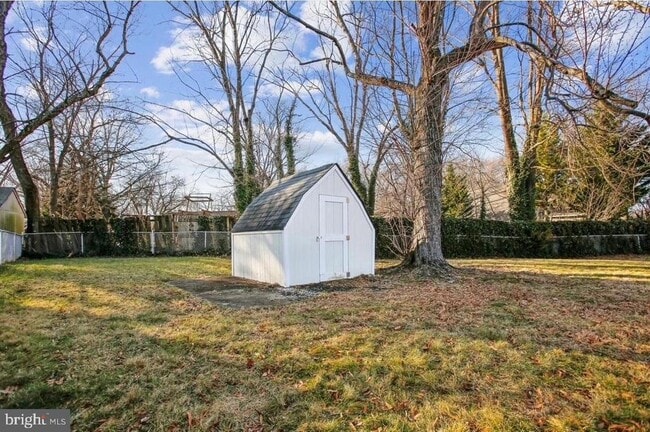 Building Photo - 8008 Noel St