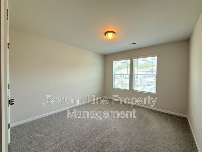 Building Photo - 15622 Little Bluestem St