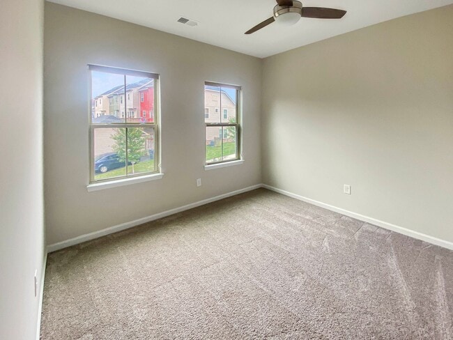 Building Photo - Modern 3-Bedroom in FoxCreek!
