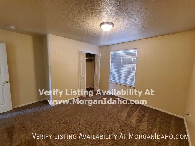 Building Photo - 655 W Waterbury Dr