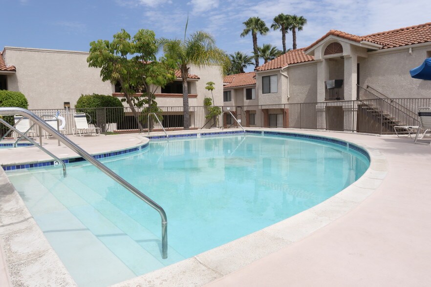 Sorrento Terrace Apartments 3300 W Lincoln Ave Anaheim CA 92801