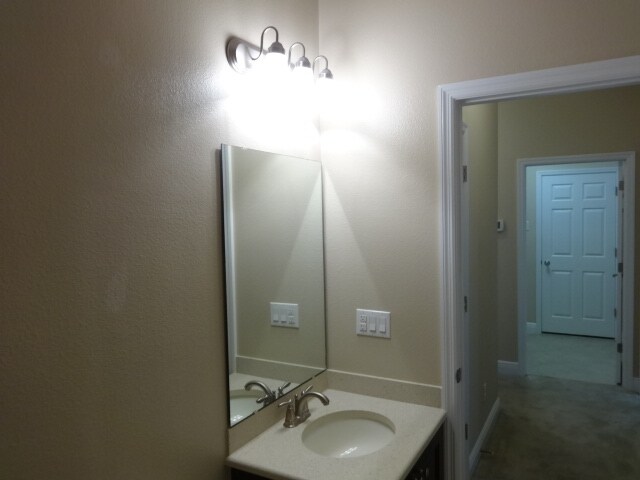 Building Photo - 30113 Saddlebred Ln