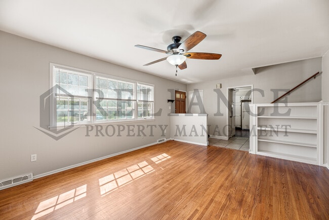 Building Photo - 1440 Community Dr