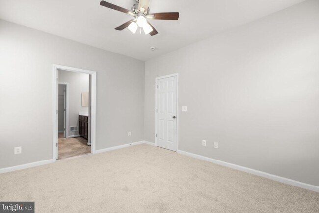 Building Photo - 407 Apricot St