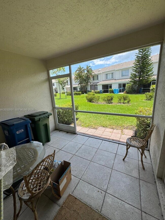 Building Photo - 16682 Hemingway Dr