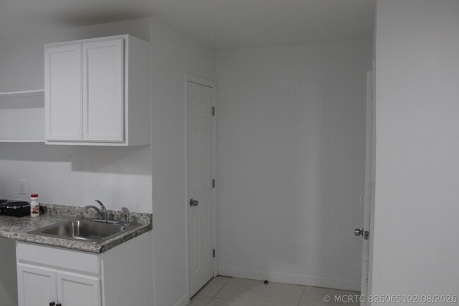 Building Photo - 4434 Venus Ave