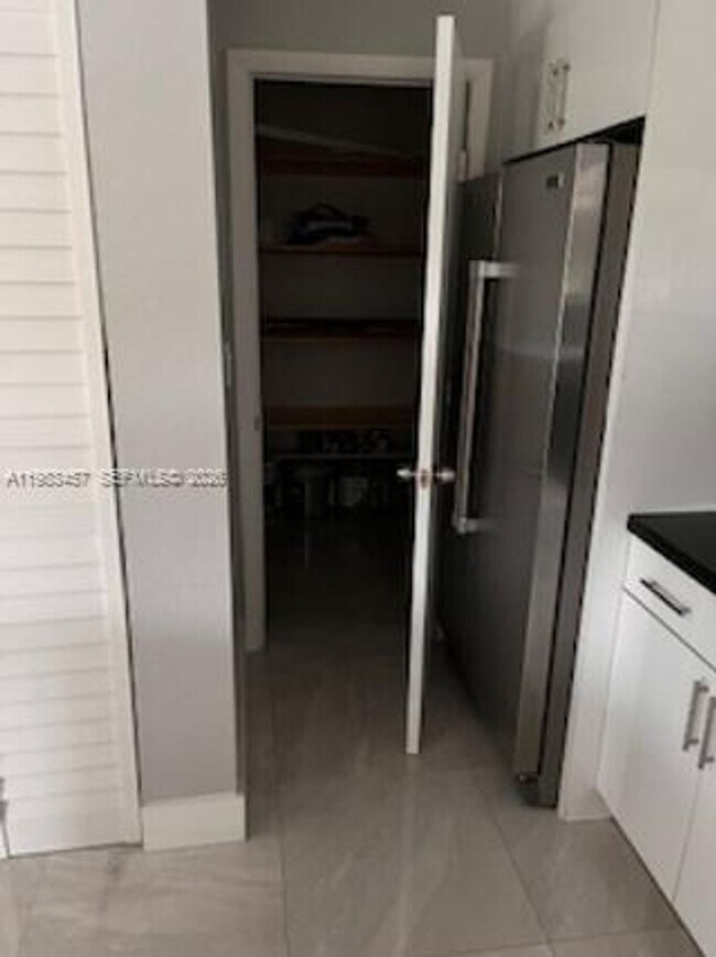 Building Photo - 11712 SW 13th St