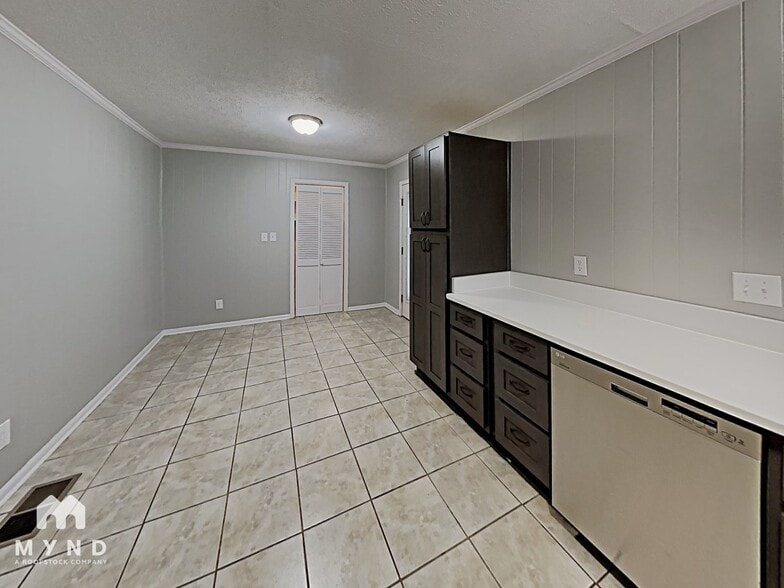 Building Photo - 2570 Rolling View Dr