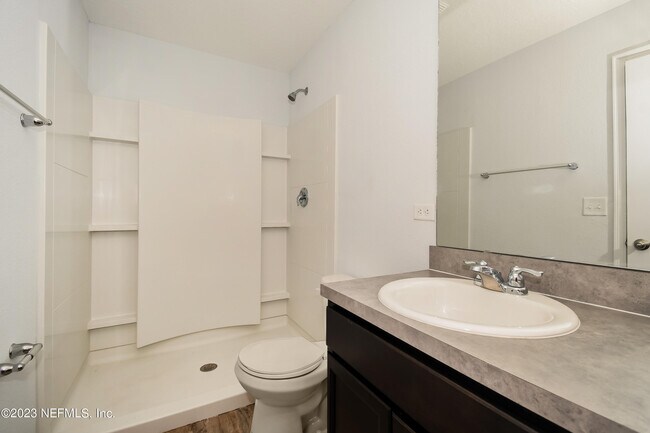 Building Photo - 570 Eiseman Wy