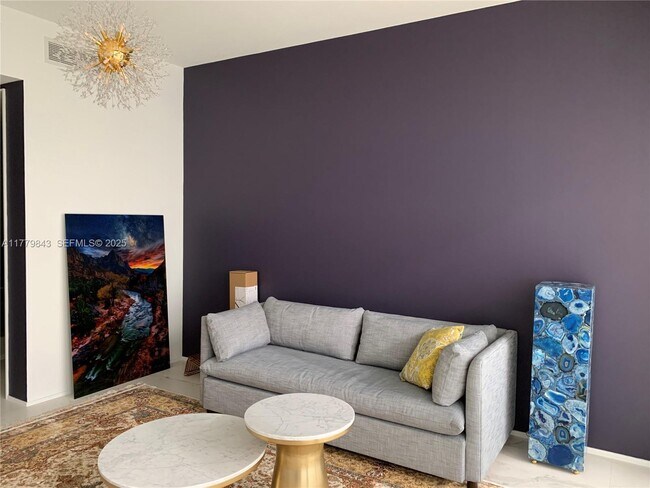 Building Photo - 1000 Biscayne Blvd