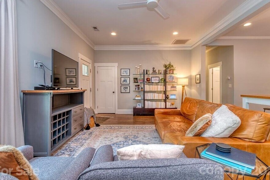 Building Photo - 1832 Pegram St