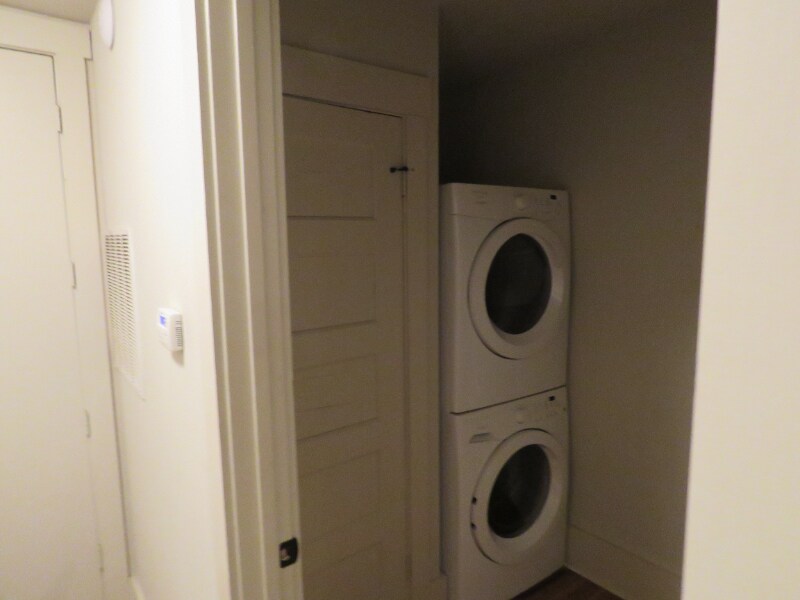 Building Photo - 519 E Capitol Ave