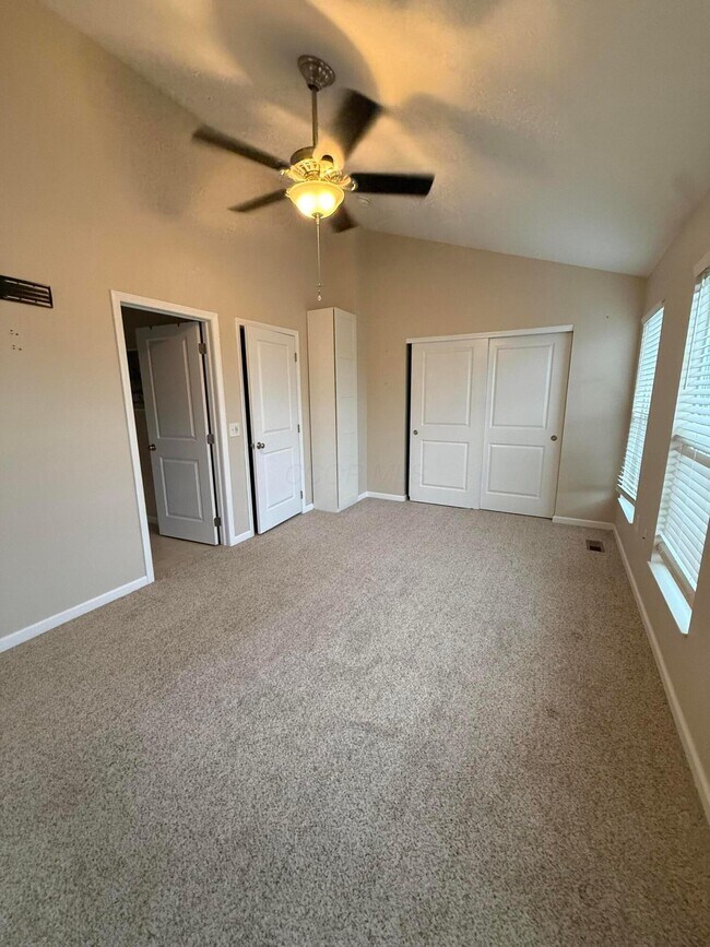 Building Photo - 5936 Bridgehampton Dr