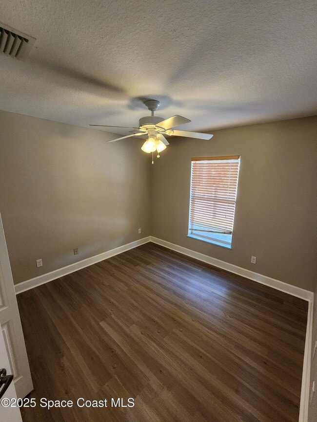 Building Photo - 1244 Lynne Dr