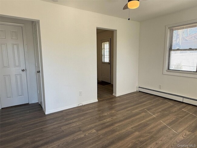 Building Photo - 21 Sherwood Dr