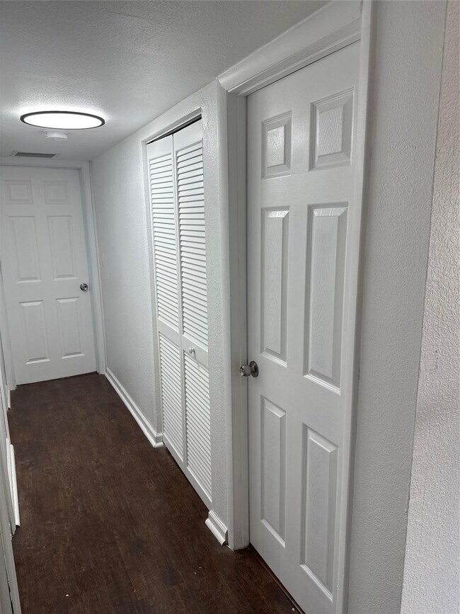 Building Photo - 2862 NW 55th Ave