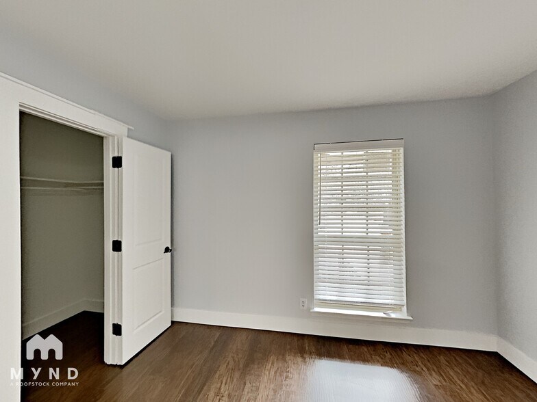 Building Photo - 318 Arborview Dr