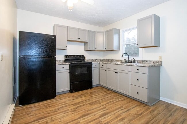 Building Photo - Two bedroom apartment