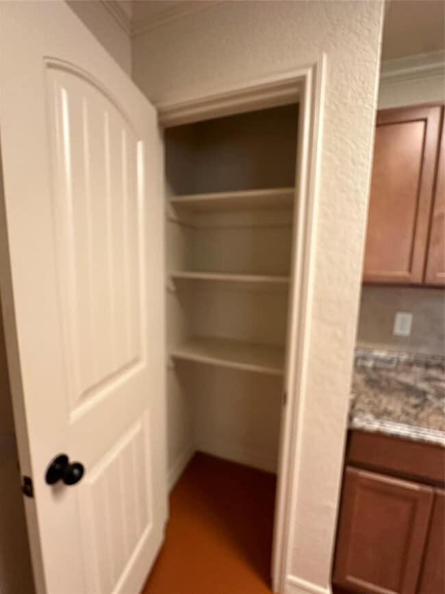 Building Photo - 803 Leifester Cir