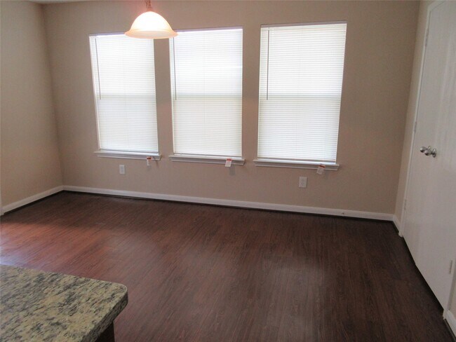 Building Photo - 18118 Tawnas Way Ln