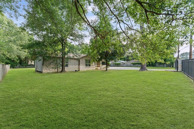 Building Photo - 1505 Gladiola Ave