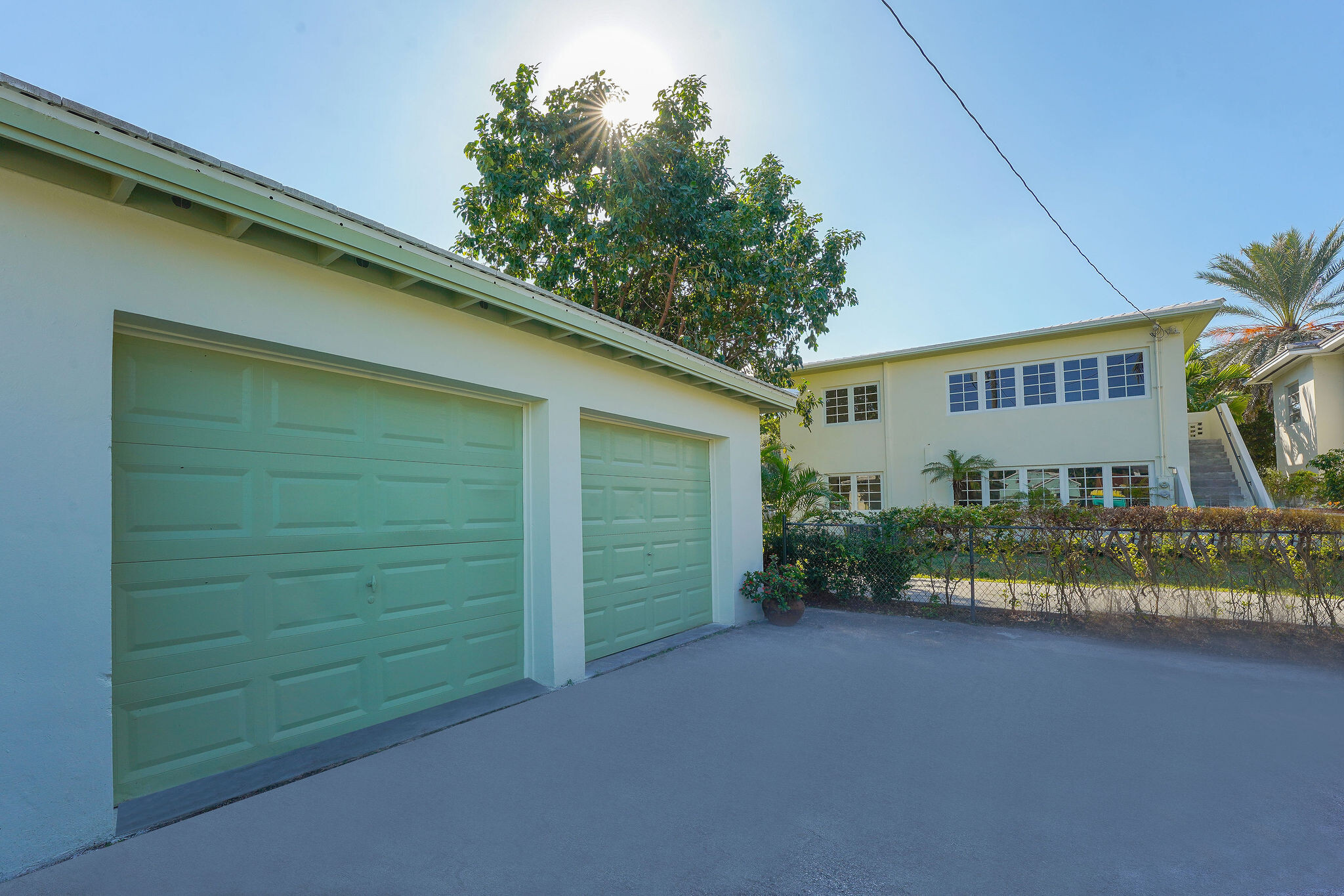 Building Photo - 3705 Ponce de Leon Blvd