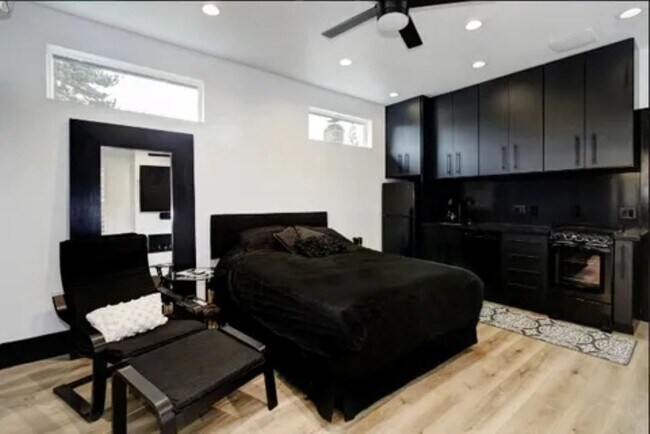 Building Photo - 4708 Marlborough Way