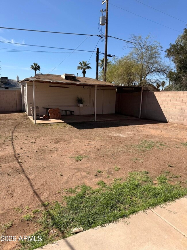 Building Photo - 2708 N Dayton St