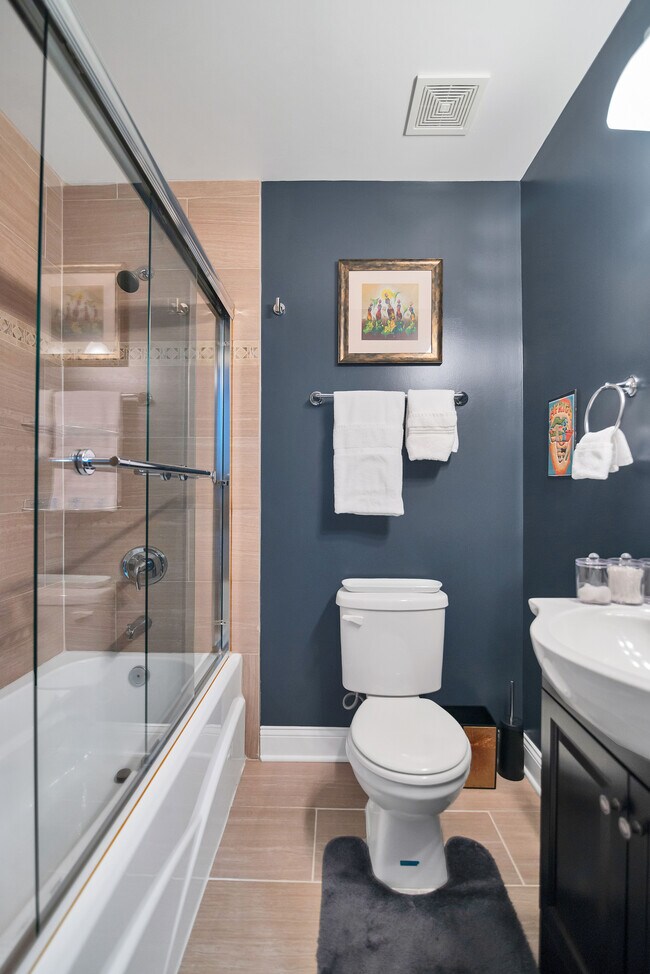 Building Photo - 5213 D St SE