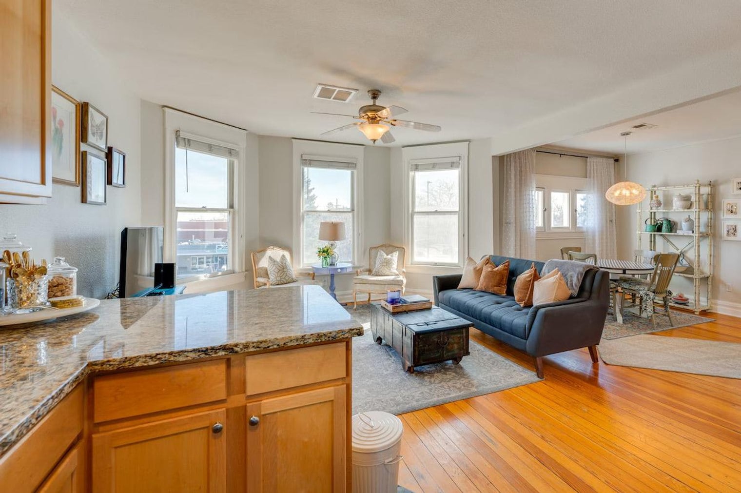 Building Photo - 2503 Broadway