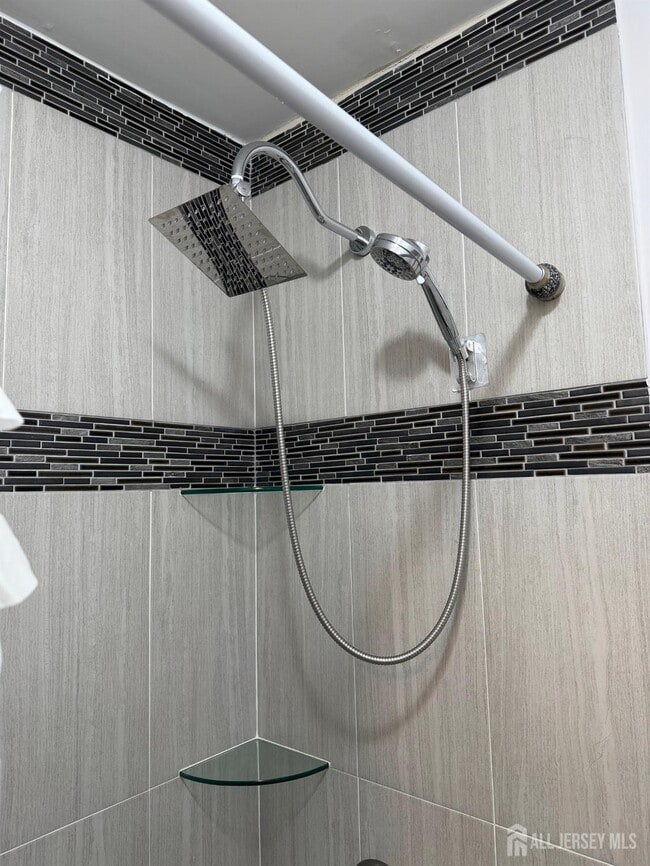 Building Photo - 652A Ardmore Rd