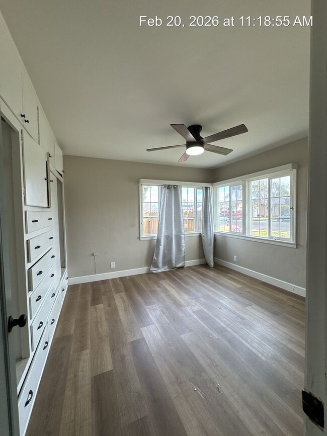 Building Photo - Dinuba Home Coming Soon!