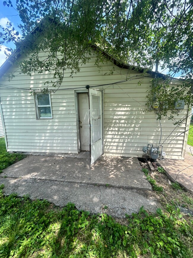 Building Photo - 1541 5th St