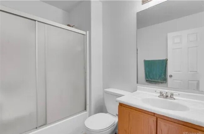 Building Photo - 2209 E 111th Dr