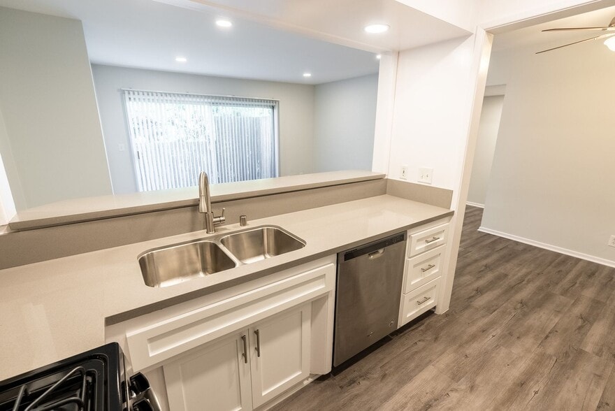 Interior Photo - 312 S. Willaman Drive