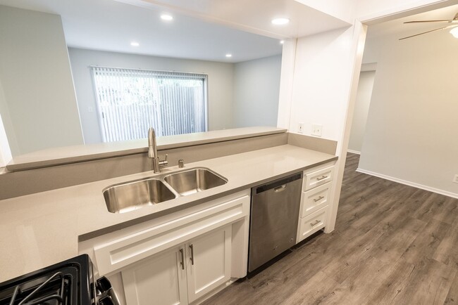 Interior Photo - 312 S. Willaman Drive