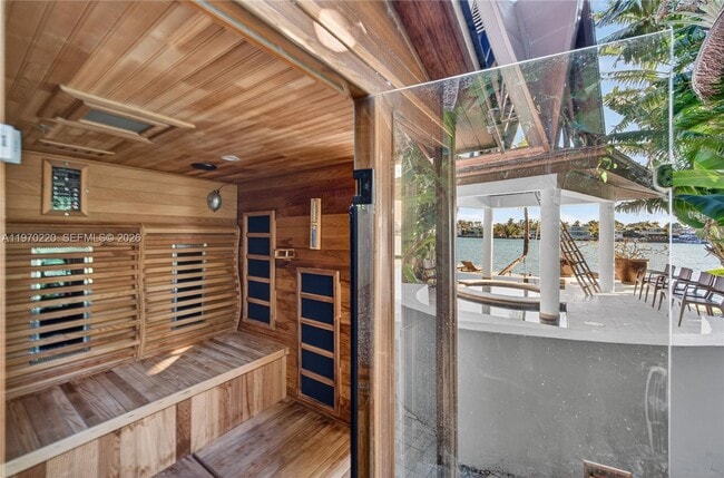 Building Photo - 14 W San Marino Dr