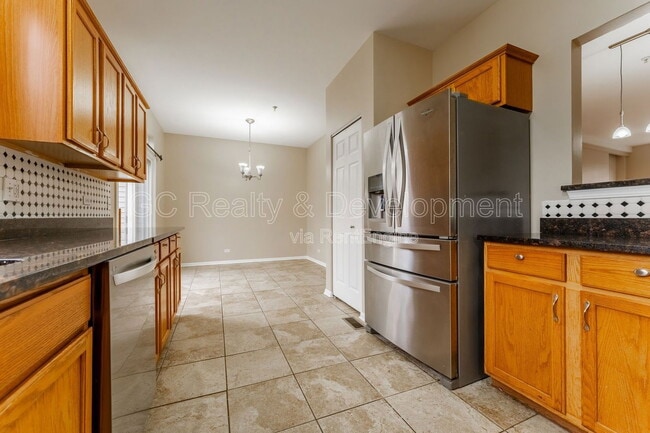 Building Photo - 2720 N Greenwood Ave