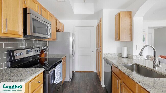 Building Photo - 1000 Henderson St