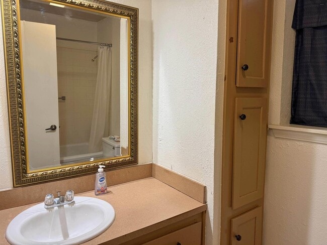 Building Photo - 2814 Mill Valley Dr