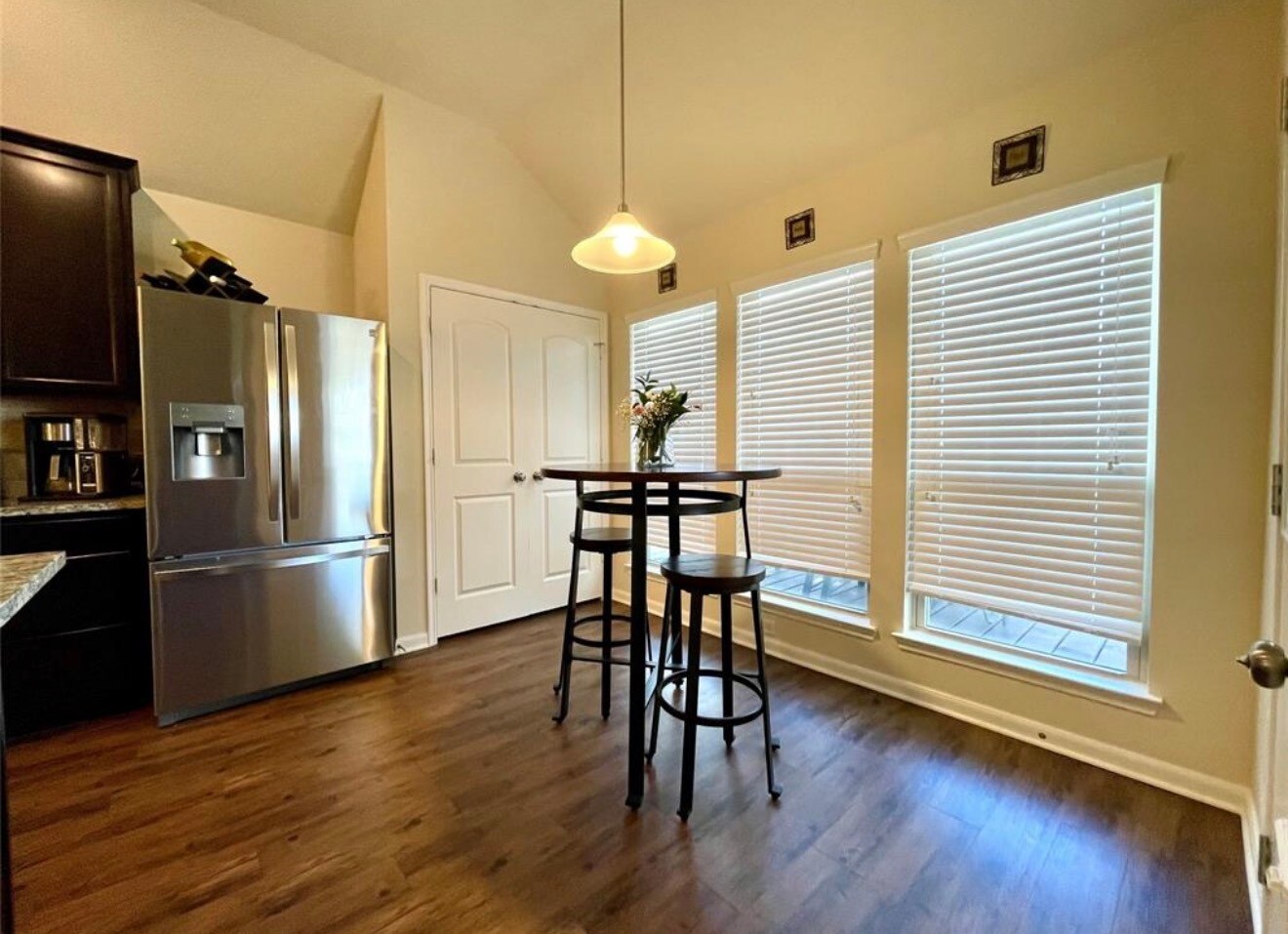 Building Photo - 122 Green Haven Dr