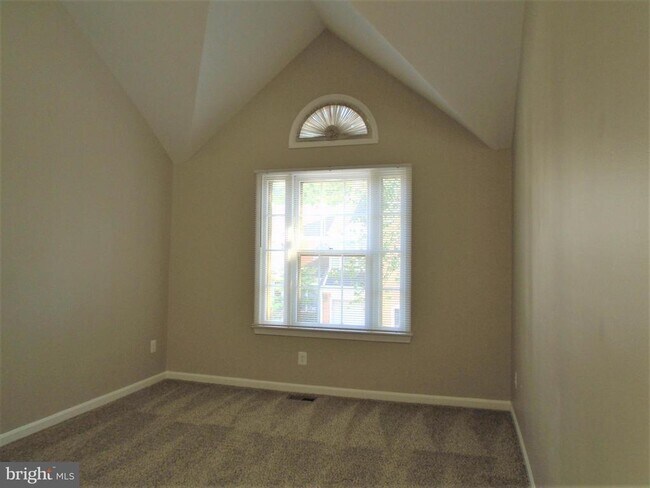 Building Photo - 1914 Duffield Ln