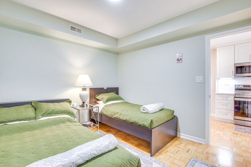 Building Photo - 4319 N Central Ave