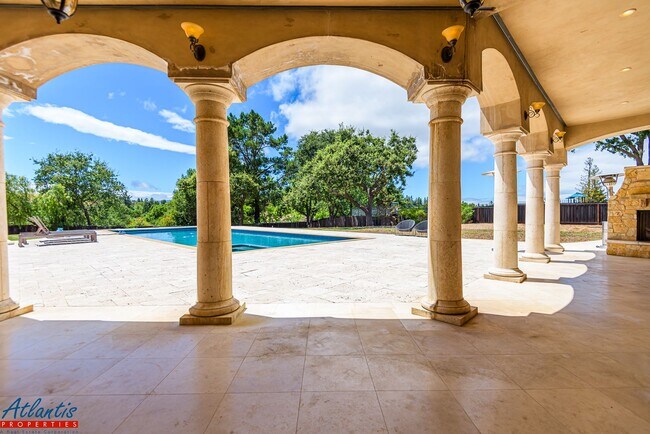 Building Photo - Executive Estate in the Heart of Silicon Valley
